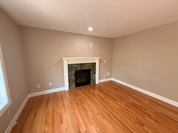 5th image of 10111 125th Ave NE