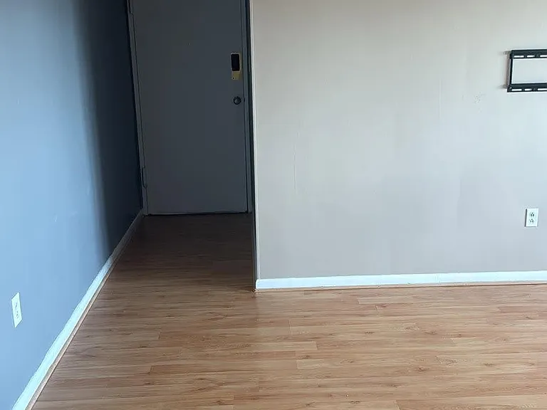 8024 Castor Ave — Photo 3