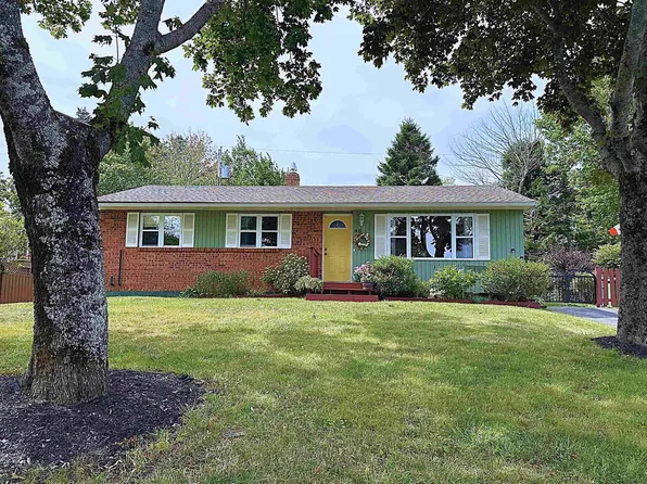 96 Attwood Cres, Halifax, NS B2V 1G7