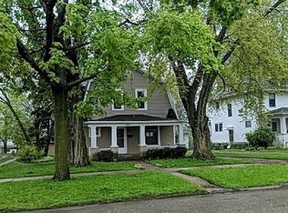 1147 W Lincoln Blvd, Freeport, IL 61032