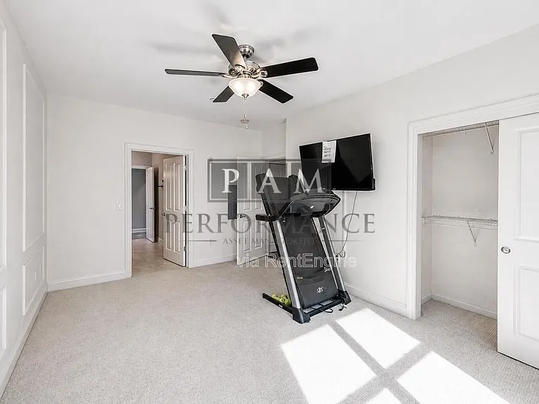 1905 N Water St #205 — Photo 10