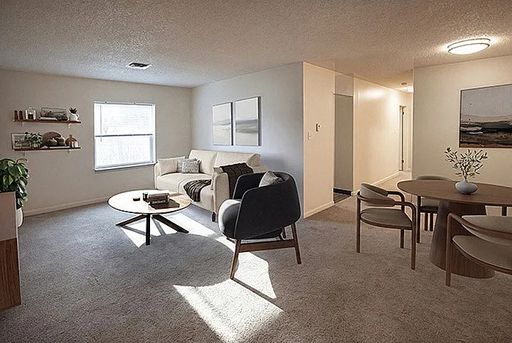 Lakeview — Photo 2
