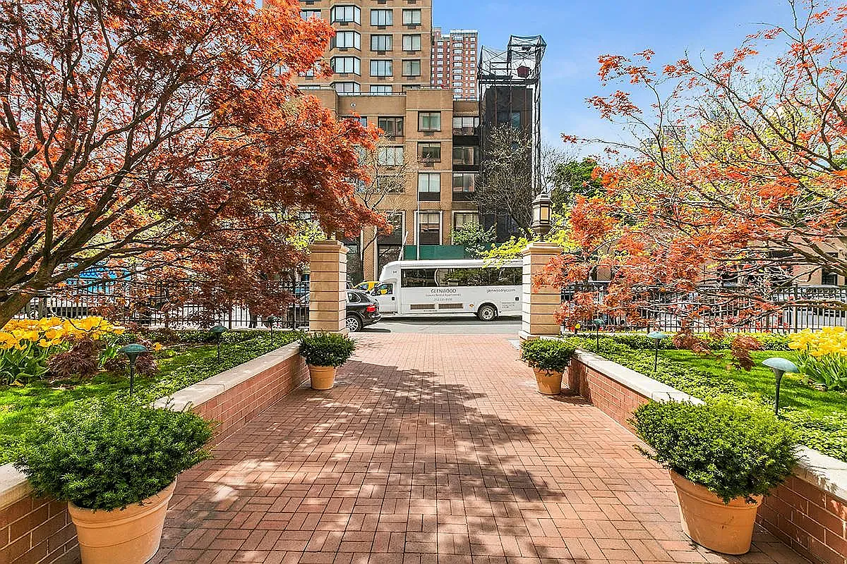 1775 York Avenue — Photo 4