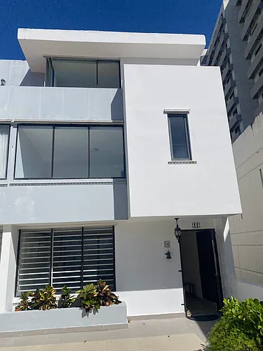 1158 Avenue Magdalena #11 Photo 1