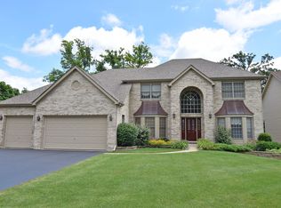 3316 Thunderbird Ln, Prairie Grove, IL 60012