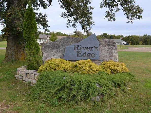 123 Miller Ct, Le Roy, MN 55951
