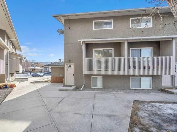 8112 SW 36th Ave NW #1, Calgary, AB T3B 3P3
