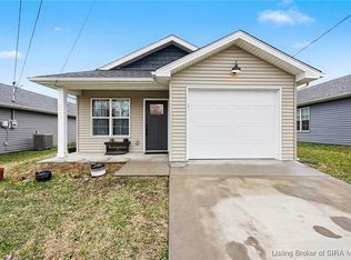 975 Wooded Trail, Scottsburg, IN 47170