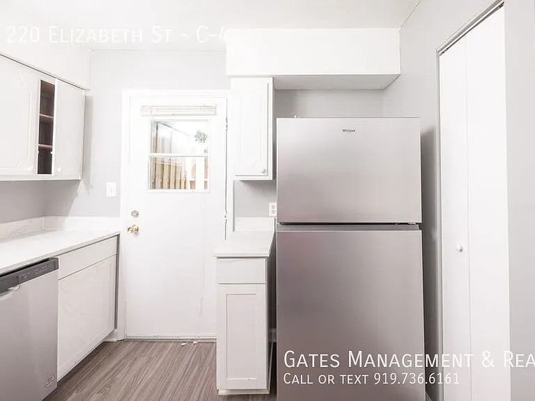 220 Elizabeth St #C4 — Photo 10
