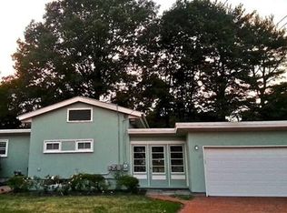 81 Stanley Rd, Swampscott, MA 01907