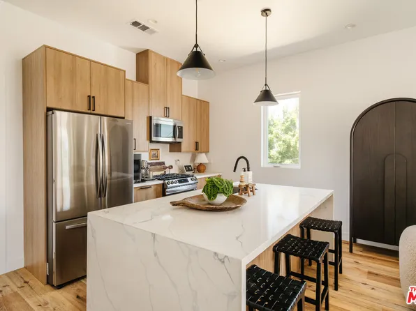 4460 Maplewood Ave #D, Los Angeles, CA 90004
