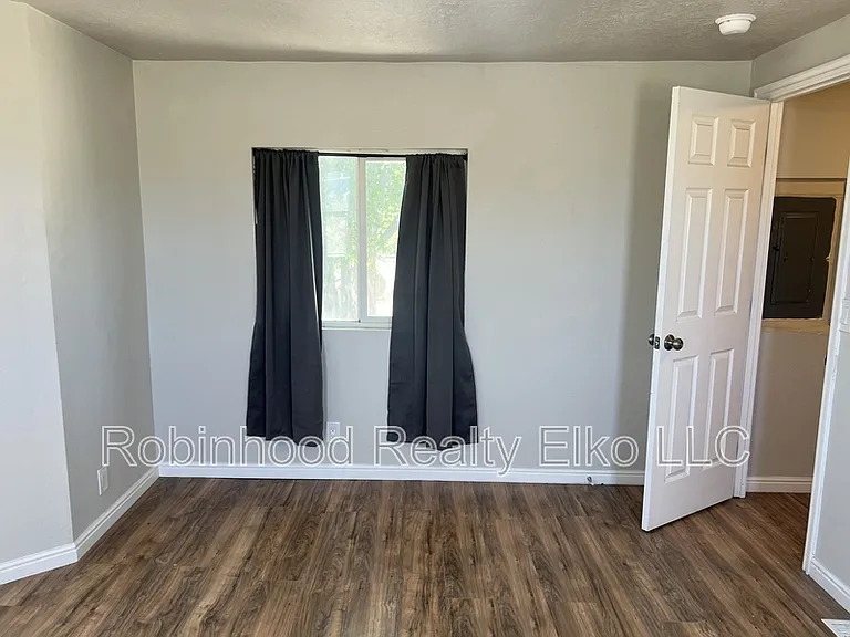 318 Marble Dr — Photo 16