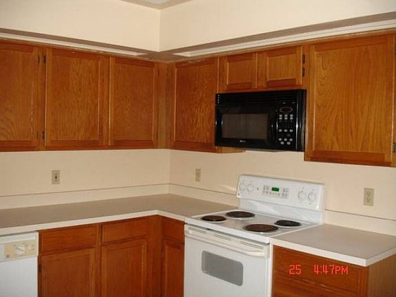 5th image of 451 Country Wood Cir