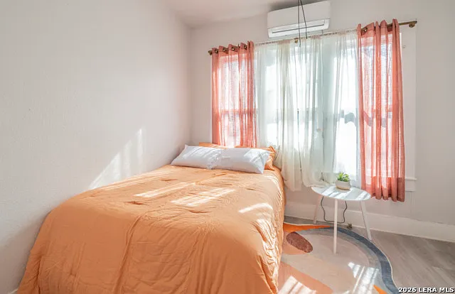 302 E Cevallos #1 — Photo 14