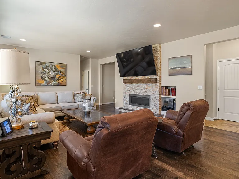 2156 Villa Creek Cir — Photo 8