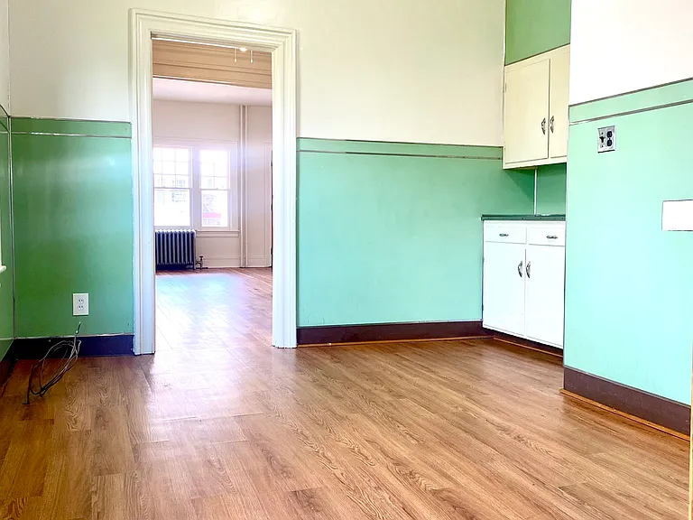 2 Green Ave — Photo 11
