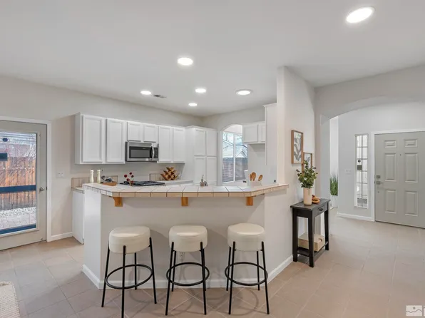 1685 Iron Mountain Dr, Reno, NV 89521