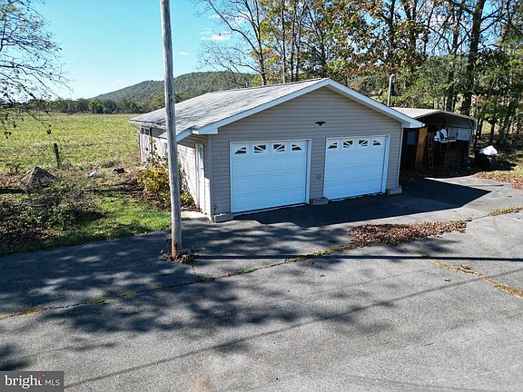 4th image of 405 Green Pine Estates Dr
