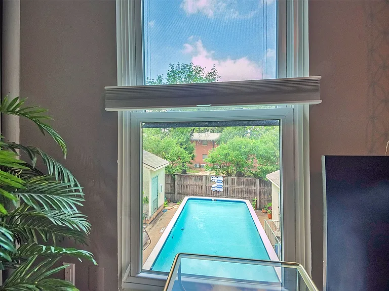 5701 Gaston Ave #8 — Photo 25