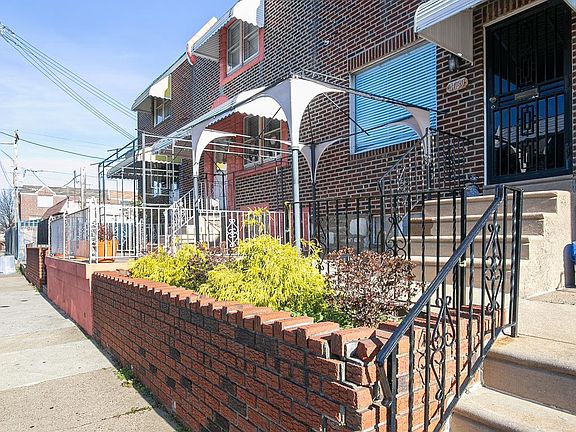 4th image of 4039 Lawndale St