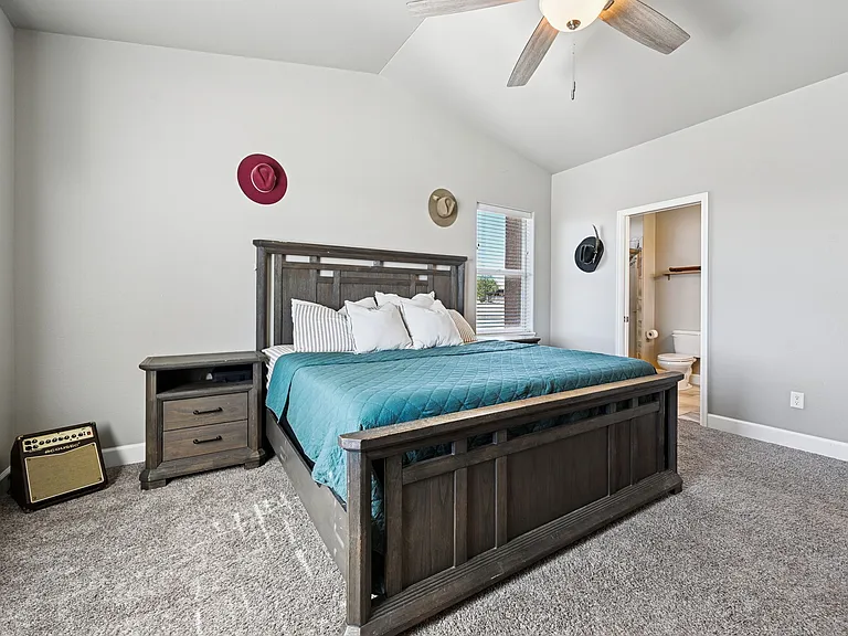 1140 E Dove Creek Dr — Photo 14
