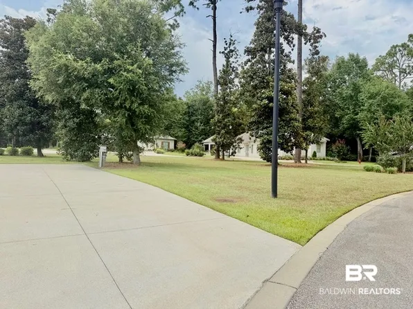 22203 Resort Blvd #34, Fairhope, AL 36532