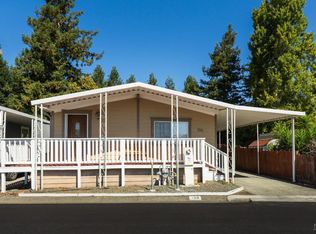 130 Estrella Dr, Rohnert Park, CA 94928