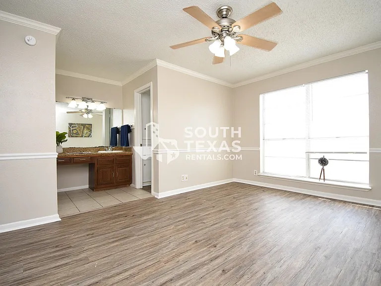 102 Palmwood Dr — Photo 7