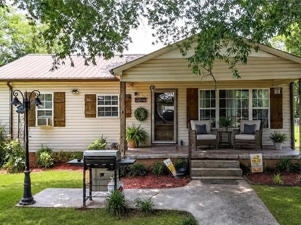 103 Defoor Loop, Calhoun, GA 30701