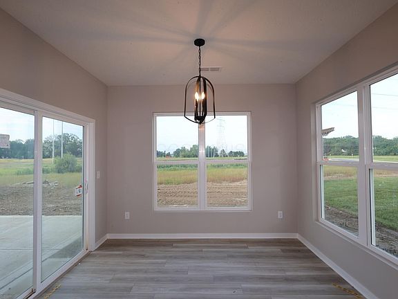 5th image of 2775 Coltstail Dr