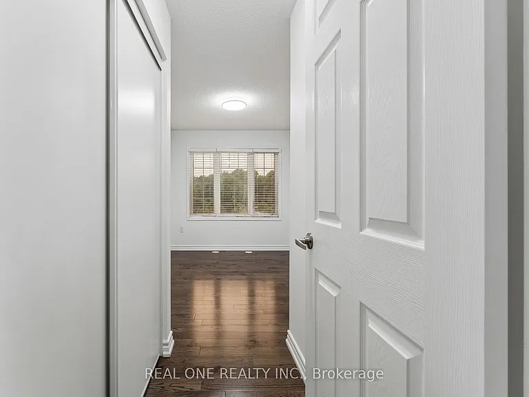 30 Henneberry Ln — Photo 26