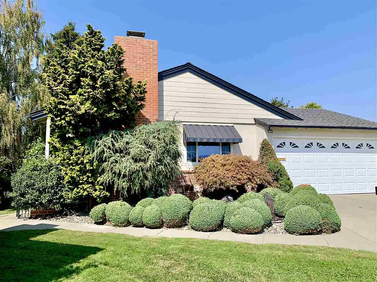 19607 Adair Dr photo 1