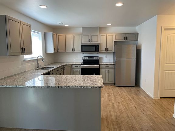 5th image of 1525 S Monroe St #B3