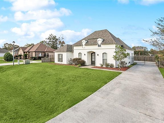 2nd image of 40520 Misty Oak Ct