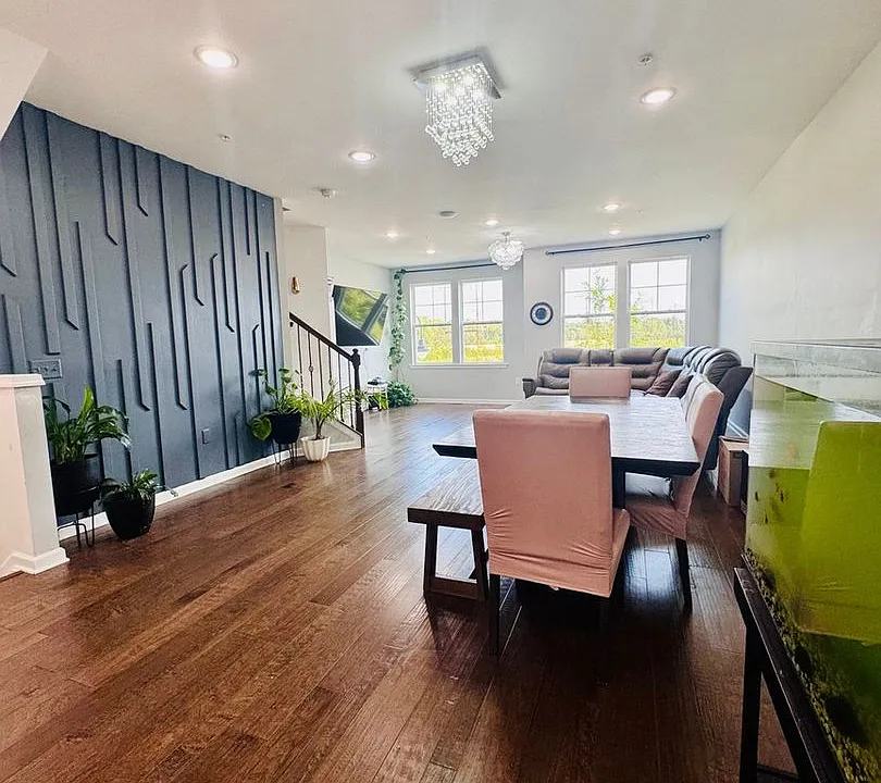 310 South Dr