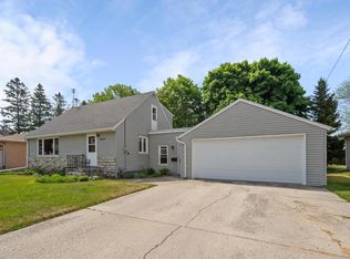 2515 37th St, Two Rivers, WI 54241