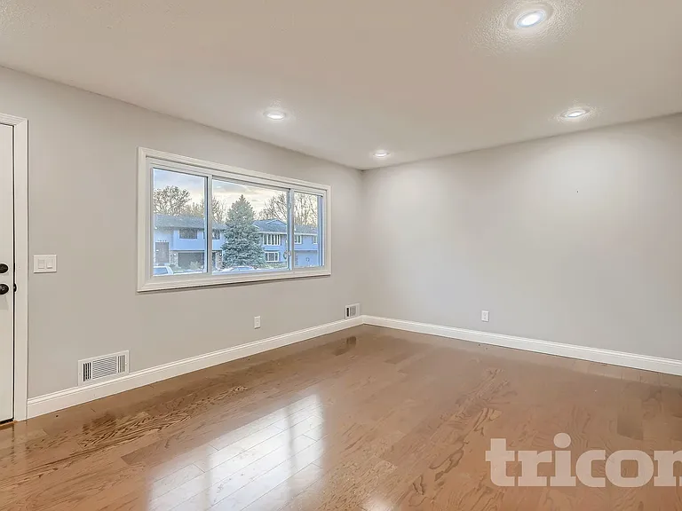 7020 Winsdale St N — Photo 3
