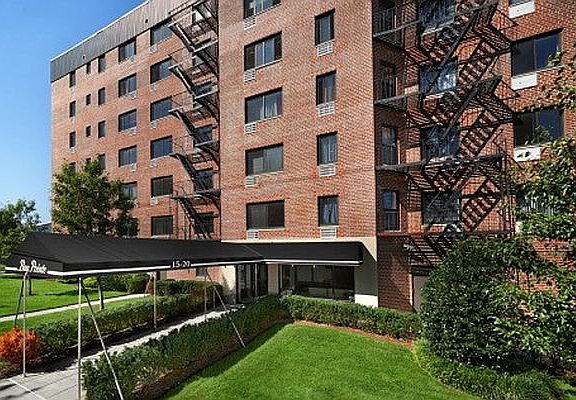 3rd image of 15-20 202nd St APT 1K