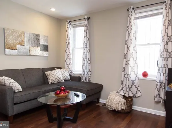 1708 Catharine St #1, Philadelphia, PA 19146