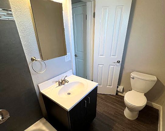 4th image of 2400-2426 N High St #2418