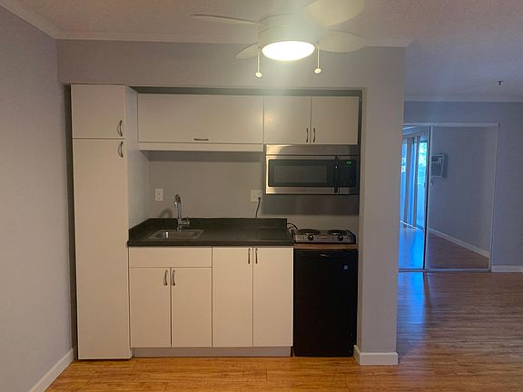 4th image of 1512 Amherst Ave APT 203