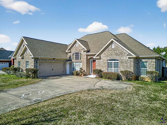 3rd image of 304 Montview Way