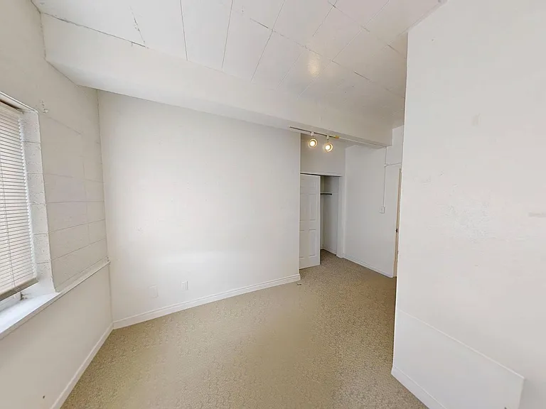 College Place — Photo 18