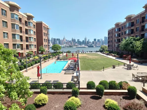 20 Avenue At Port, West New York, NJ 07093