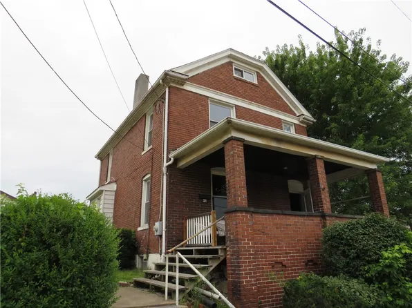93 Pond St, Natrona Heights, PA 15065