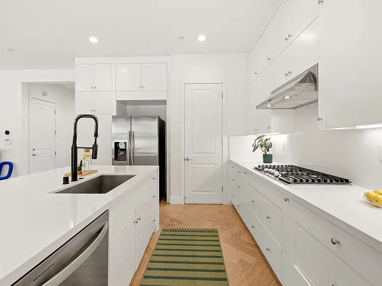 19212 Blackthorn Dr — Photo 21