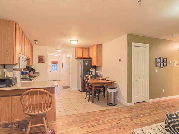 5th image of 1130 Cruiser Ln N