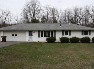 110 Troutman Rd, Hermitage, PA 16148