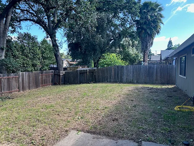 8601 Stratus Dr — Photo 18