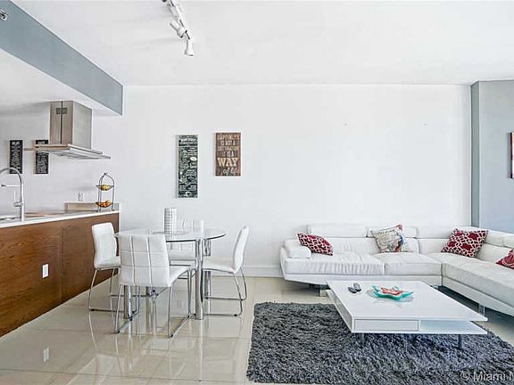 4th image of 485 Brickell Ave APT 3806